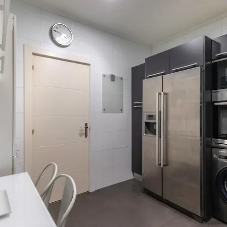 Espacioso Y Acogedor Junto Centro Azkuna Apartman