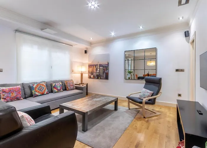 Espacioso Y Acogedor Junto Centro Azkuna