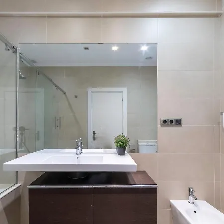 Espacioso Y Acogedor Junto Centro Azkuna Apartmán Bilbao